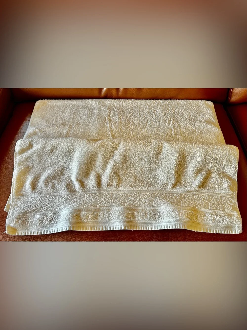 Earl & Wilson Collection towel set. Made in Brazil. Hotel quality. Cream clean